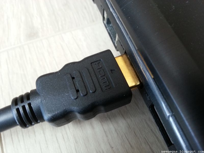 LCD TV에 HDMI로 노트북 연결하기