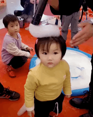 1520307852121591148.gif