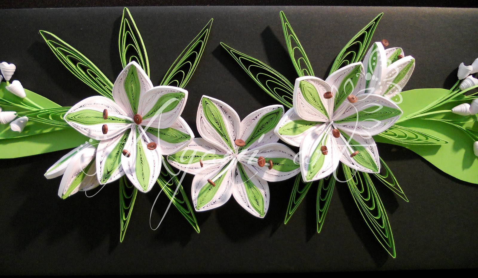 Ayani art Quilled white lilies 20/60 cm