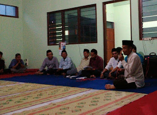 Alumni%2BFakultas%2BDakwah%2Bdan%2BKomunikasi%2BUnisnu%2BJepara%2Byang%2Bkini%2Bmenjabat%2Bsebagai%2BPetinggi%2BDesa%2BTroso%252C%2BAbdul%2BBasir%2Bmemberikan%2Bmasukan%2Bkepada%2Bpimpinan%2Bfakultas