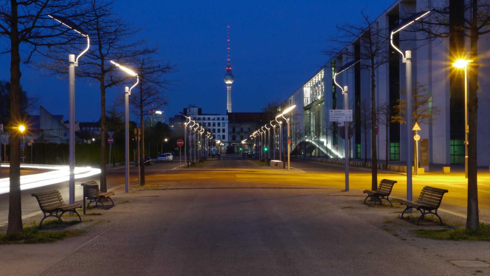Die blaue Stunde in Berlin Mitte