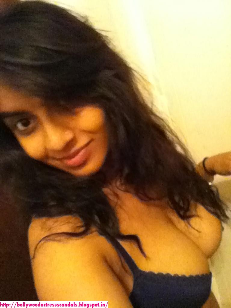 Delhi College Girl Naked Leaked Photos From Blackberry Phone 2020 Best