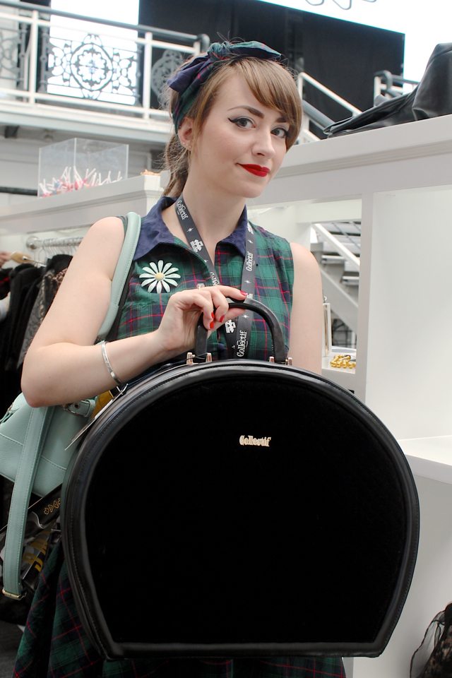 Collectif Tammy travel bag in black velvet Collectif Tammy travel bag in black velvet