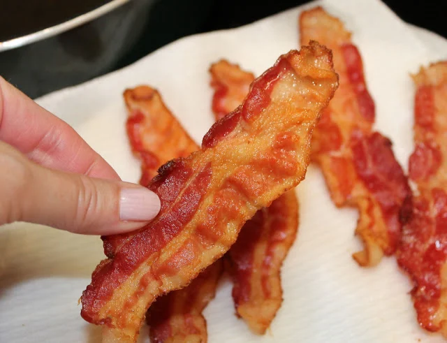 Crisp bacon for your salad