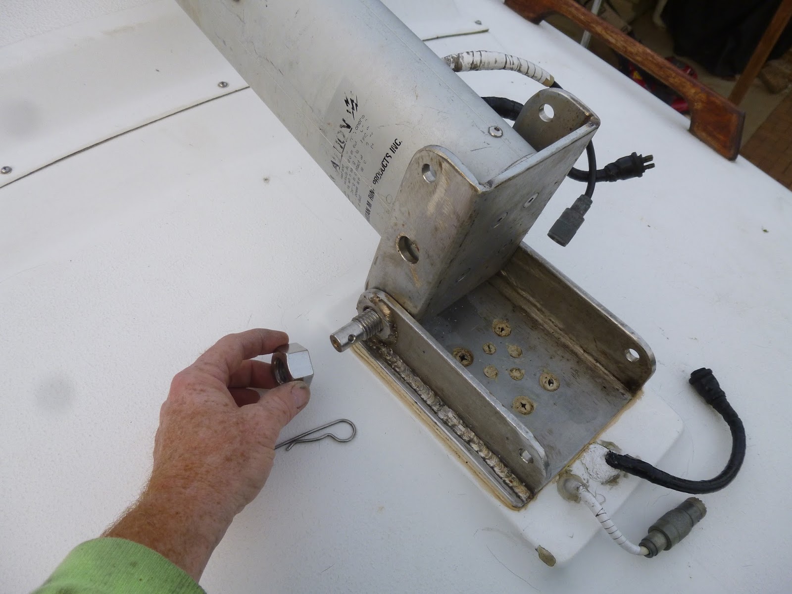 refit of cape dory 25d