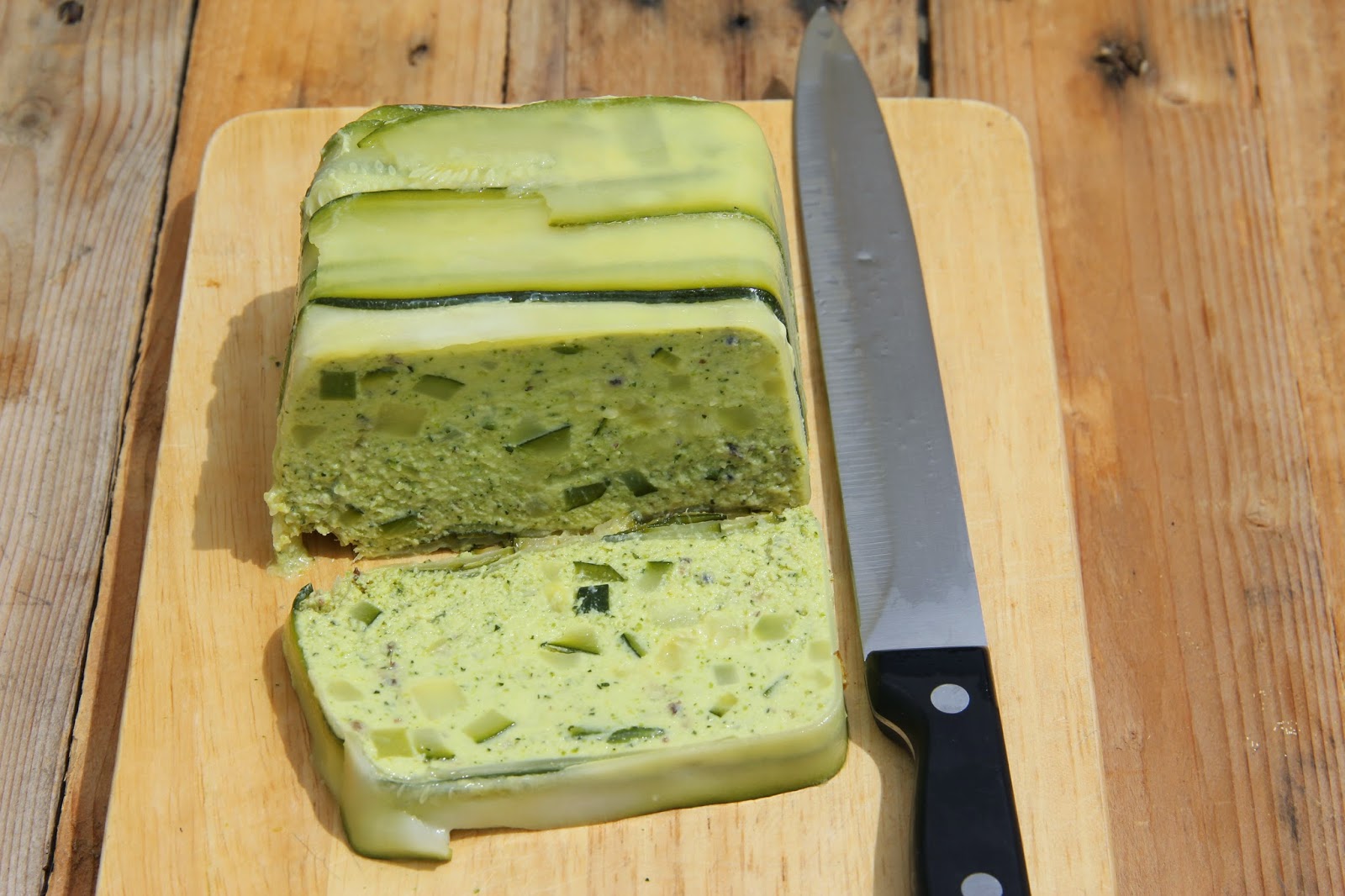 Kochbuch für Max und Moritz: Zucchini-Terrine mit Basilikum