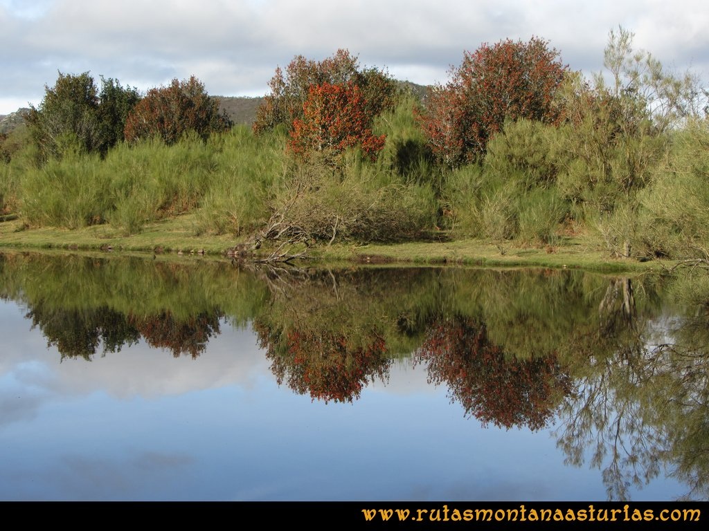 Ruta Tromeu y Braña Rebellón: Laguna de la Canalada Ruta Tromeu y Braña Rebellón: Laguna de la Canalada