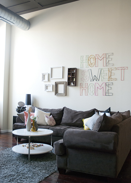 DIY: letras decorativas con clavos DIY: letras decorativas con clavos