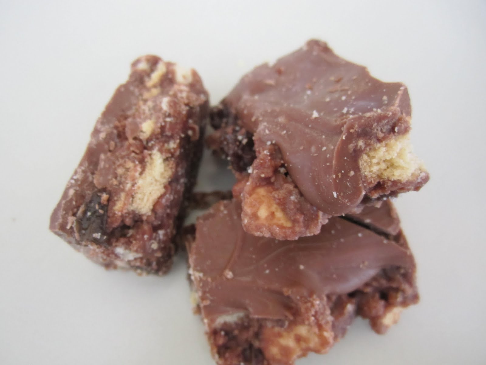 Cobble & Gobble Broken biscuits