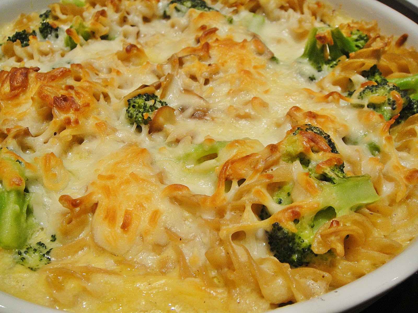 Maryam's Culinary Wonders: 847. Broccoli Mushroom Pasta Bake