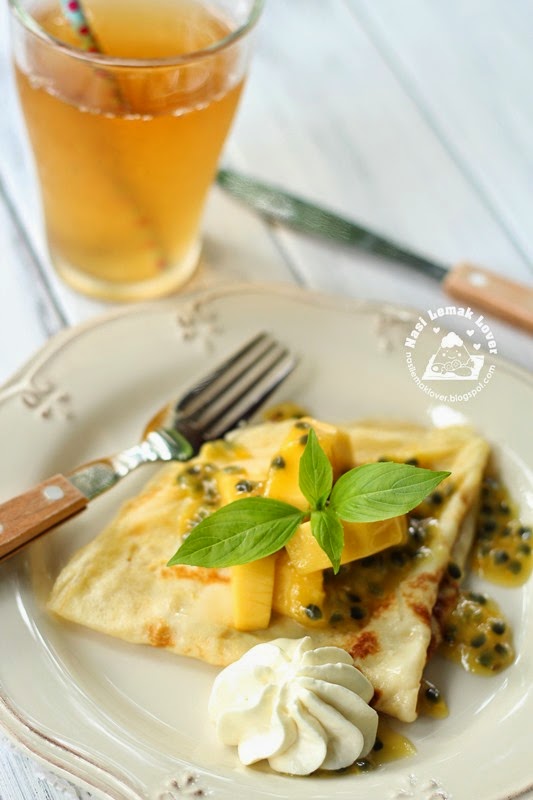 Nasi Lemak Lover Crepes with passion fruit sauce 百香果蜜汁可丽饼