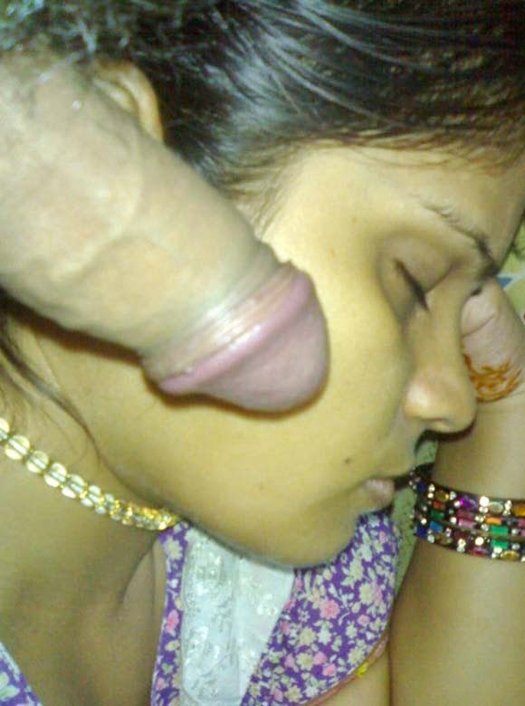 Sleeping Bhabhi Blowjob Photo-1