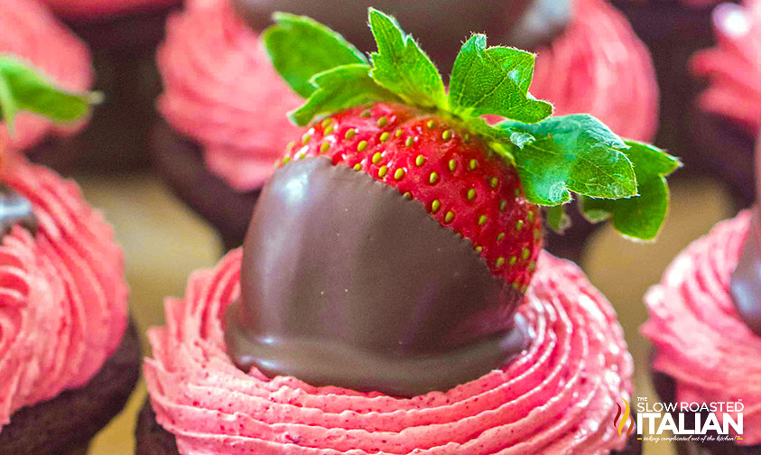 Chocolate Dipped Strawberry Cupcakes (With VIDEO)