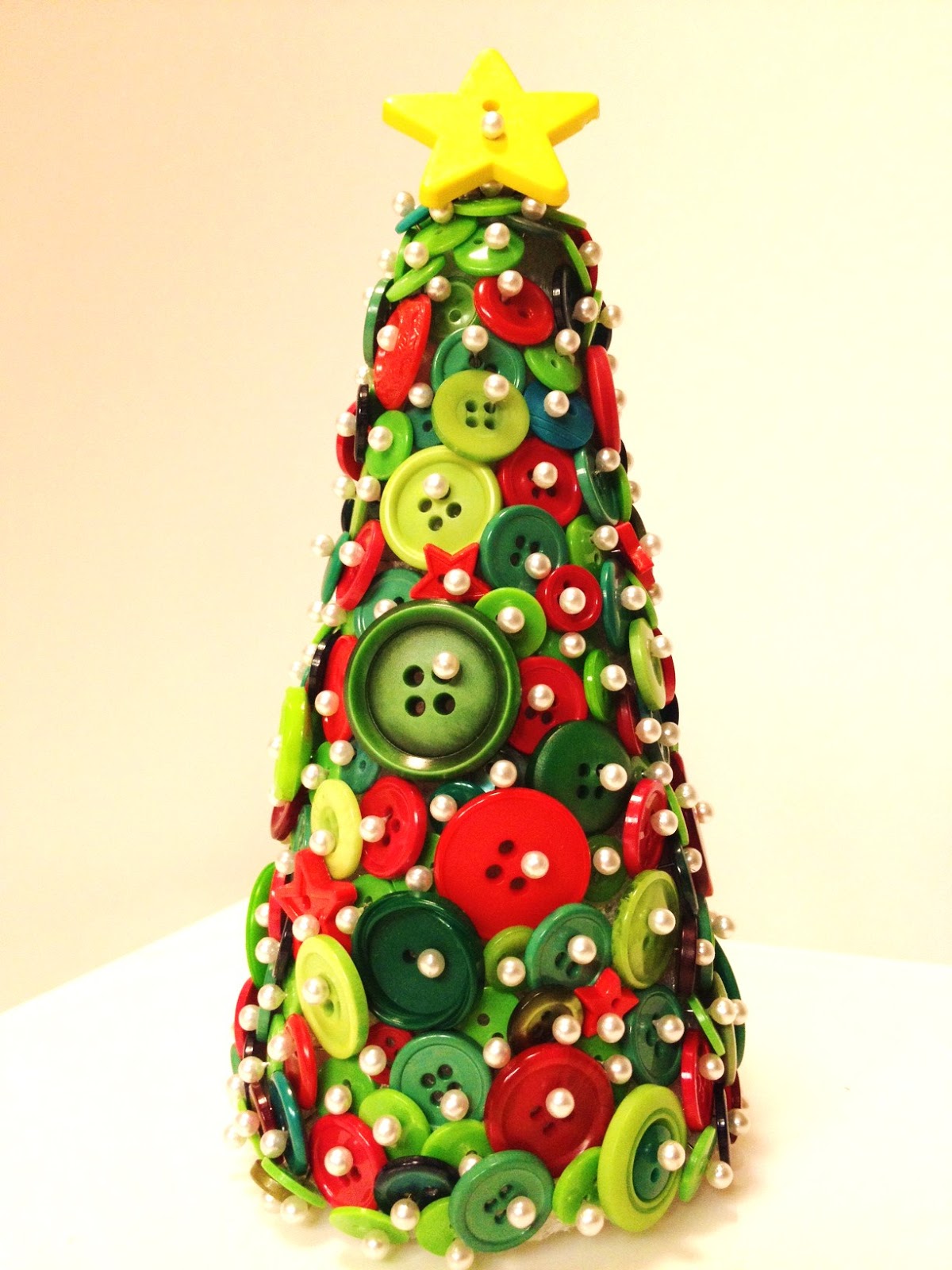 Charmed and Cherished: Button Ornament Tutorial