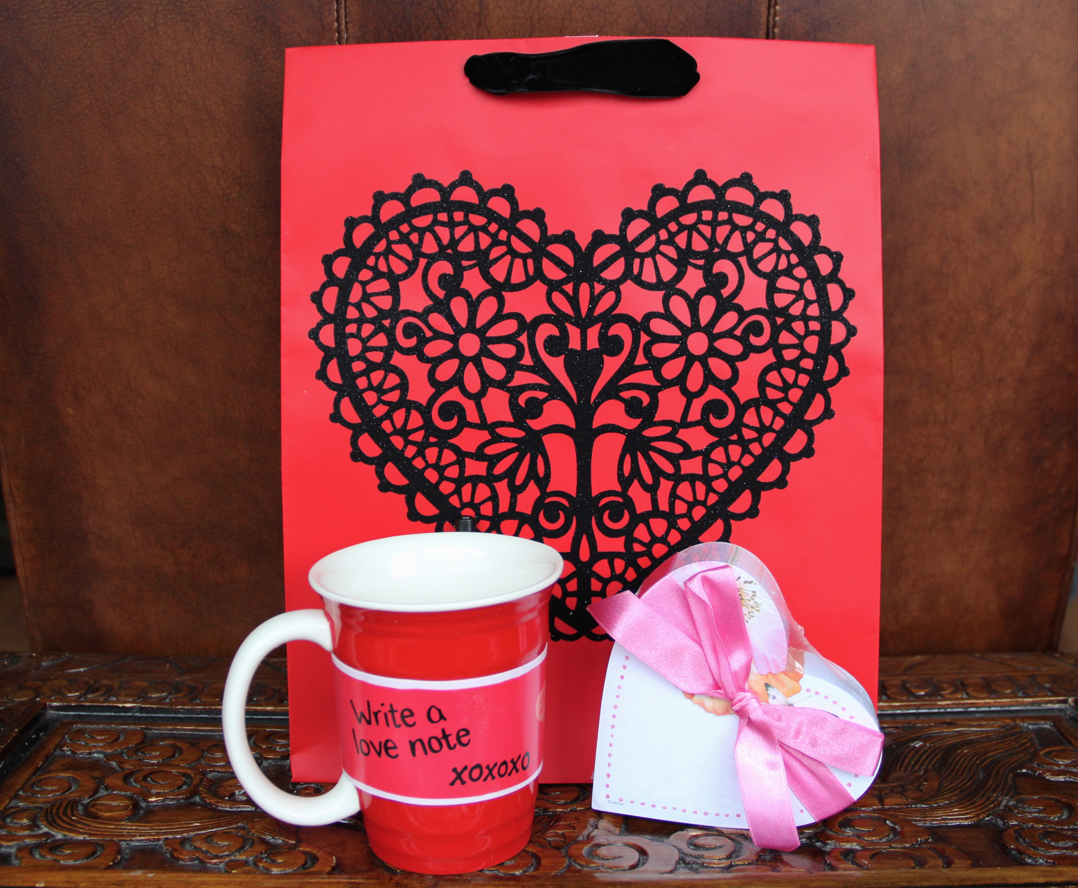 Hallmark Love Cup and Heart Memo Pad - Diana #LoveHallmarkCA