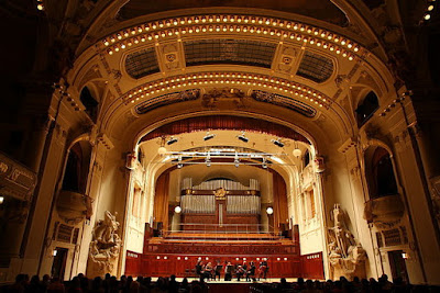 "Smetana Hall in Municipal House" by Clayton Tang - Own work. Licensed under CC BY-SA 3.0 via Wikimedia Commons - https://commons.wikimedia.org/wiki/File:Smetana_Hall_in_Municipal_House.JPG#/media/File:Smetana_Hall_in_Municipal_House.JPG