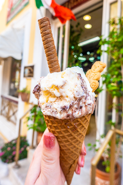 A Day in Náfplio, Greece - you don't want to miss this picturesque Greek town. It is one of the most beautiful cities I've ever been to. It is a great place to spend the day shopping and enjoying some gelato! #travel #greece #nafplio A Day in Náfplio, Greece - you don't want to miss this picturesque Greek town. It is one of the most beautiful cities I've ever been to. It is a great place to spend the day shopping and enjoying some gelato! #travel #greece #nafplio