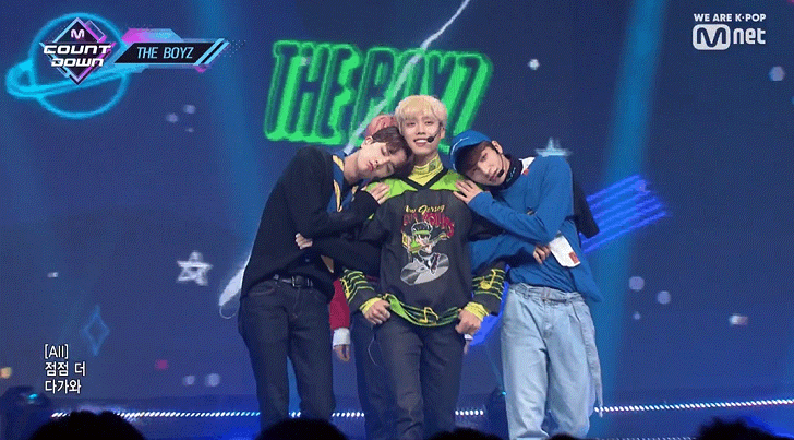 요즘 무대하는중에 멤버 놀리는 아이돌 | 인스티즈