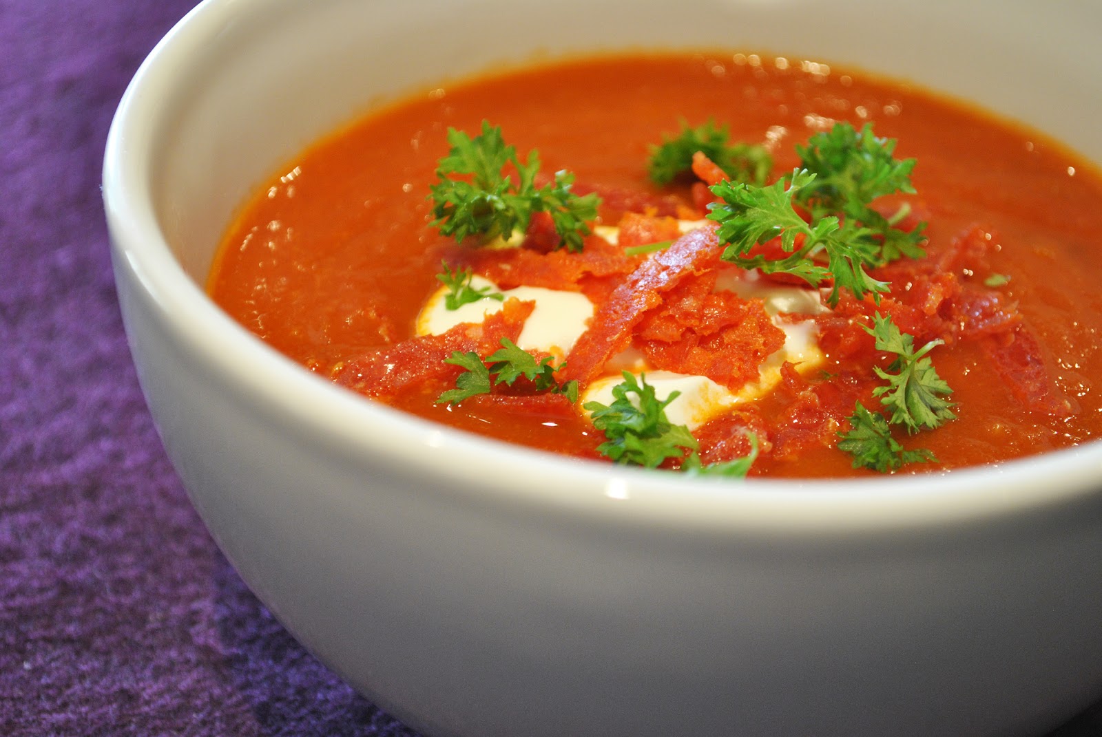 Pikante Tomaten Paprika Suppe Mit Einlage — Rezepte Suchen