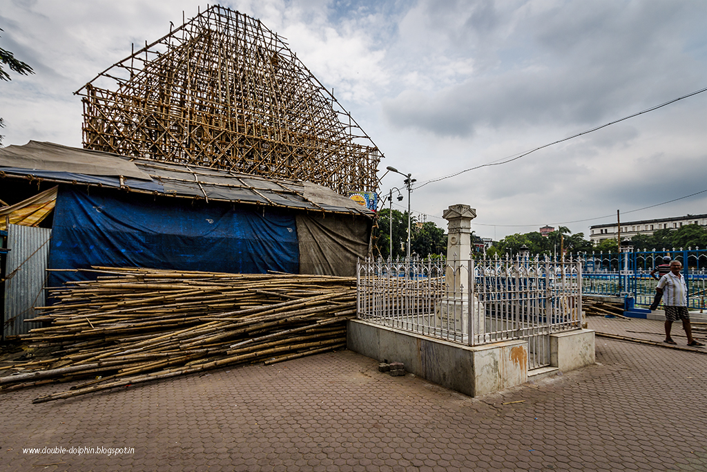 The Concrete Paparazzi Bengali War Memorial, College Square