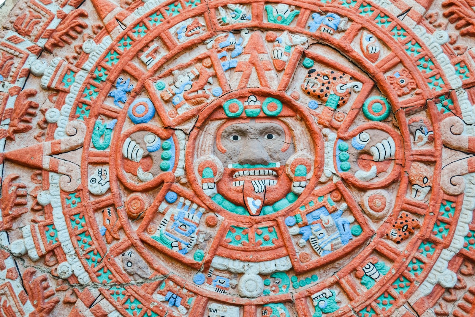 Travelin Man Aztec Calendar Stone Of The Sun Travelin Man Aztec Calendar Stone Of The Sun