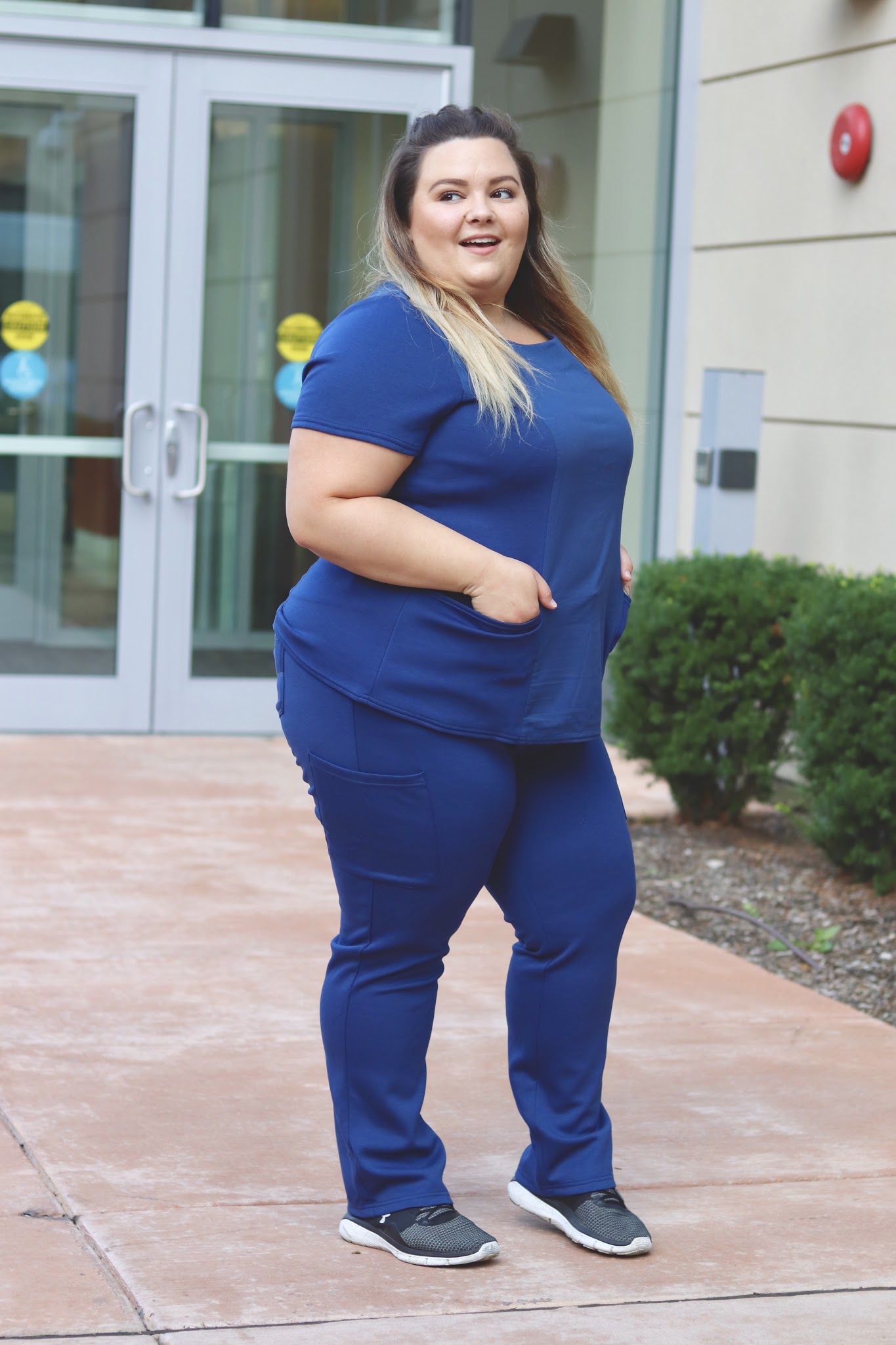 plus size scrubs, plus size medical apparel, affordable plus size clothing, natalie in the city, natalie craig, plus size fashion, Chicago plus size fashion blogger