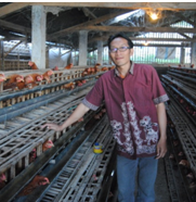 Tinggalkan Profesi Guru demi Ternak Ayam