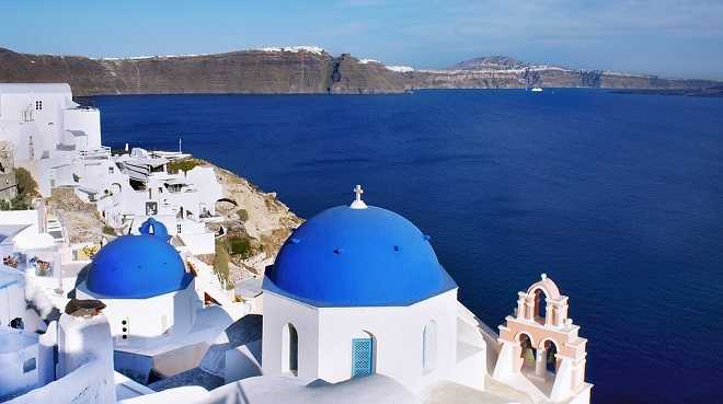 Santorini island and vacations in Greece