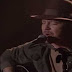 Eddie Vedder apresenta nova música em "Twin Peaks"; veja