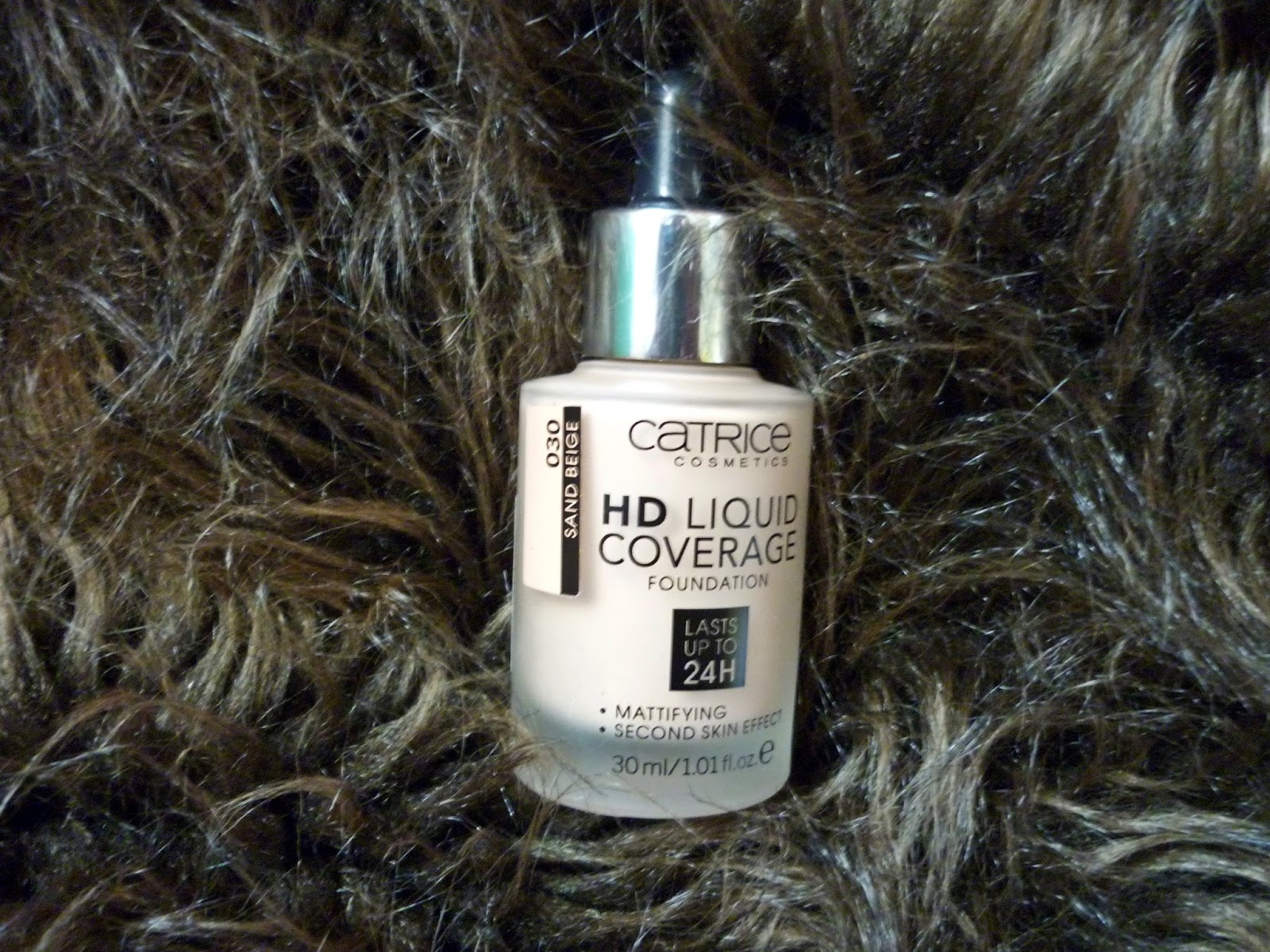 Catrice Mini HD Liquid coverage Foundation 44 37