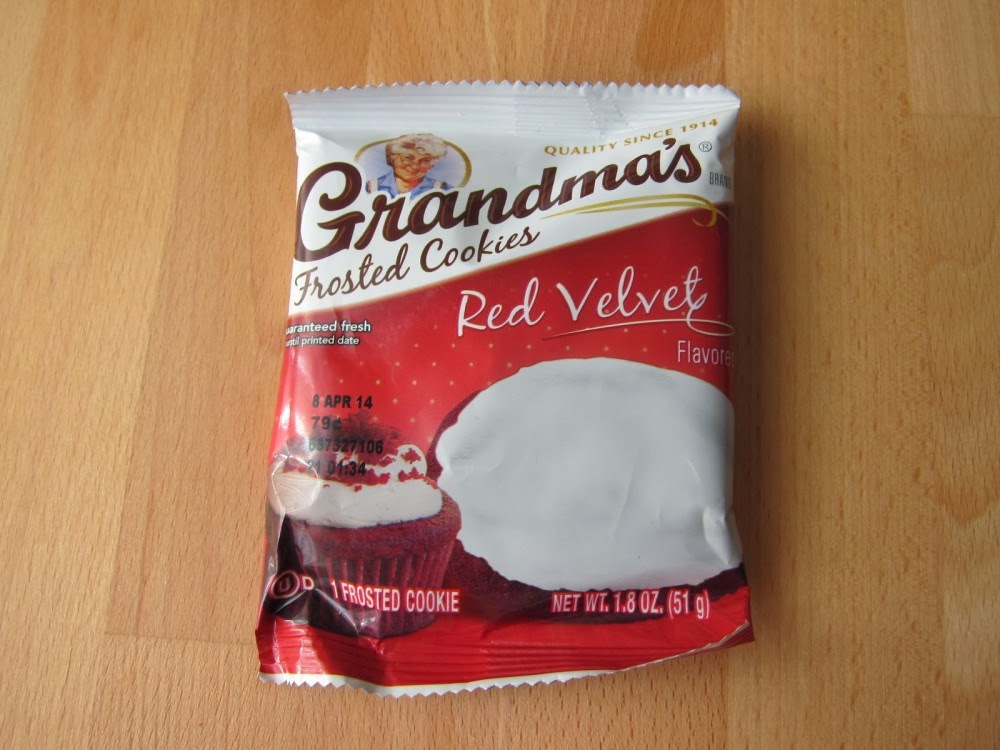 Review Grandma's Red Velvet Cookie