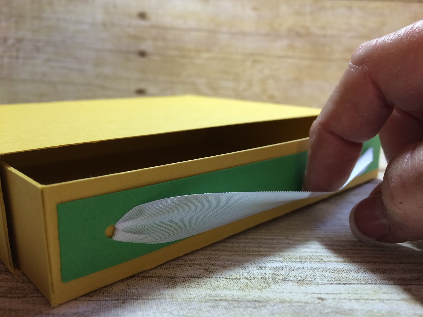 Kards by Kadie 3D TuesdayPull Out Drawer Gift Box