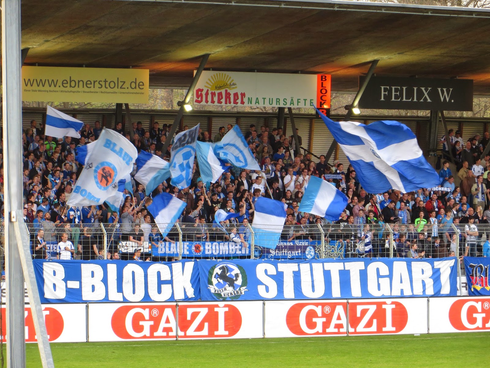 INSIEME! FotoSeite SV Stuttgarter Kickers 1.FC Saarbrücken