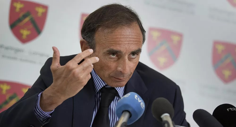 VIDEO : Éric Zemmour se fait insulter de “Gros fils de p...” et cracher dessus dans la rue, l’agresseur explique son geste