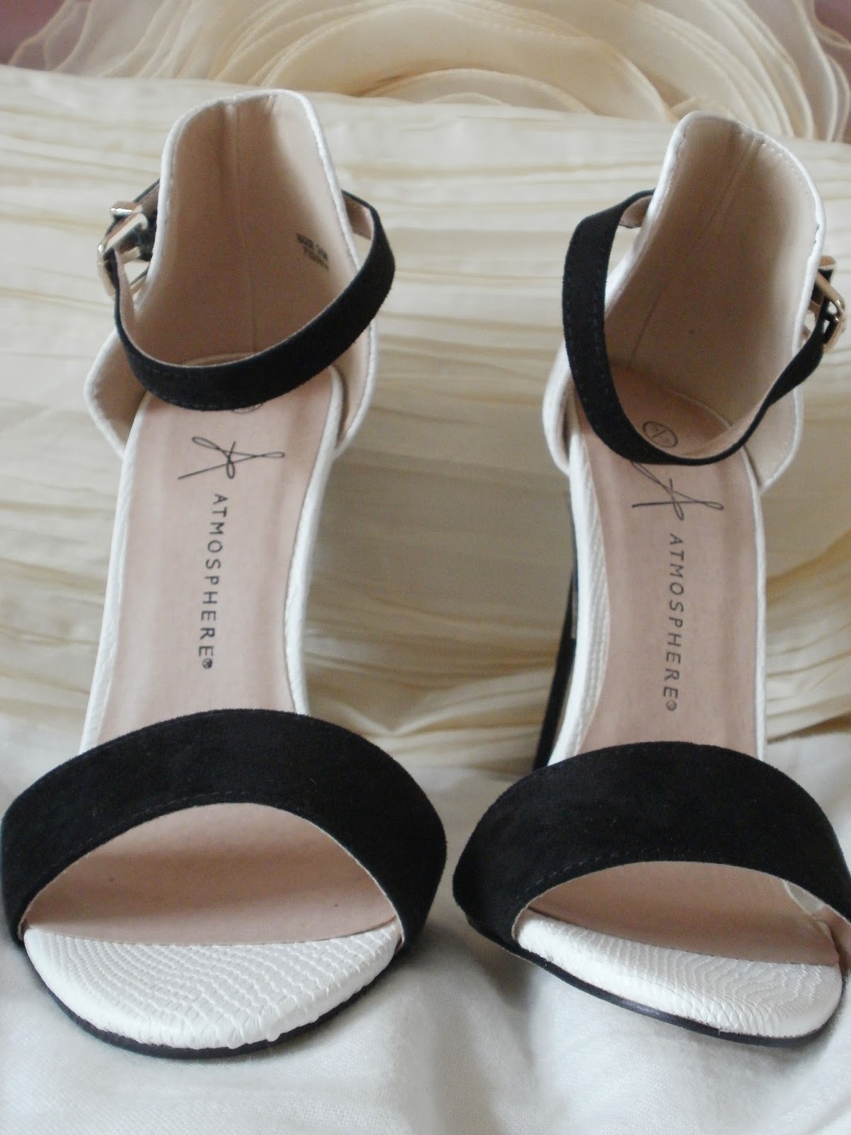 shoe string heels