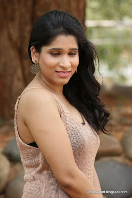 Actress Yamini HD Photos, hd images