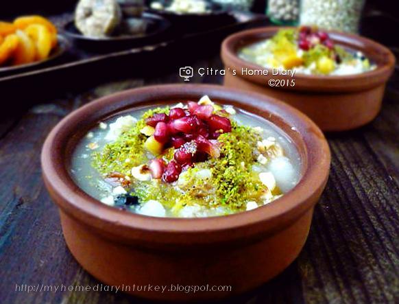 Aşure tarifi / Ashure / Noah's Pudding / Turkish mix fruits, grains and nut dessert.| Çitra's Home Diary. #aşure #asurerecipe #turkishdessert #porridge #middleeasterncuisine