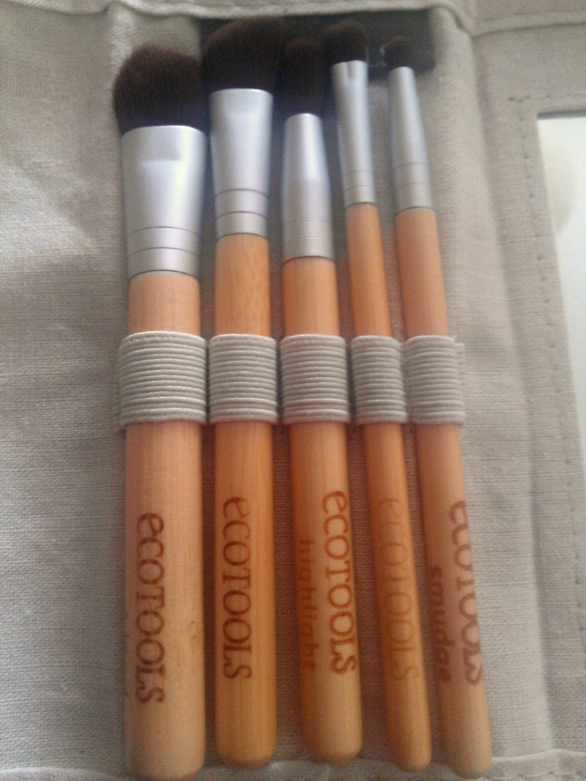 FloweryFloral Eco tools 5 piece eye brush set