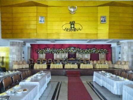 GEDUNG PERNIKAHAN BALAI HERMINA  GITA SALON