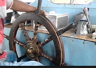 Cara Mengemudikan Kapal Dengan Baik Cara Mengemudikan Kapal Dengan Baik