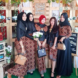 Rok Kebaya Pendek Rok Kebaya Pendek