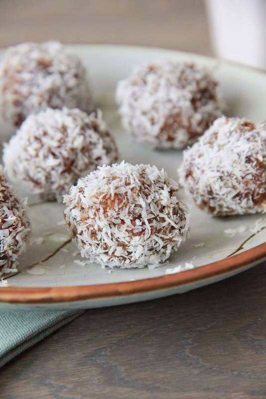 De smaak van Cécile: Dadel-kokos bonbons