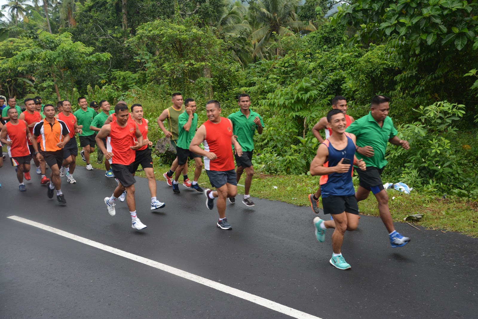 Костас и яннис адетокунбо. K run. Diadora running 2. Diadora freccia run. Накаченный янис адетокунбо.