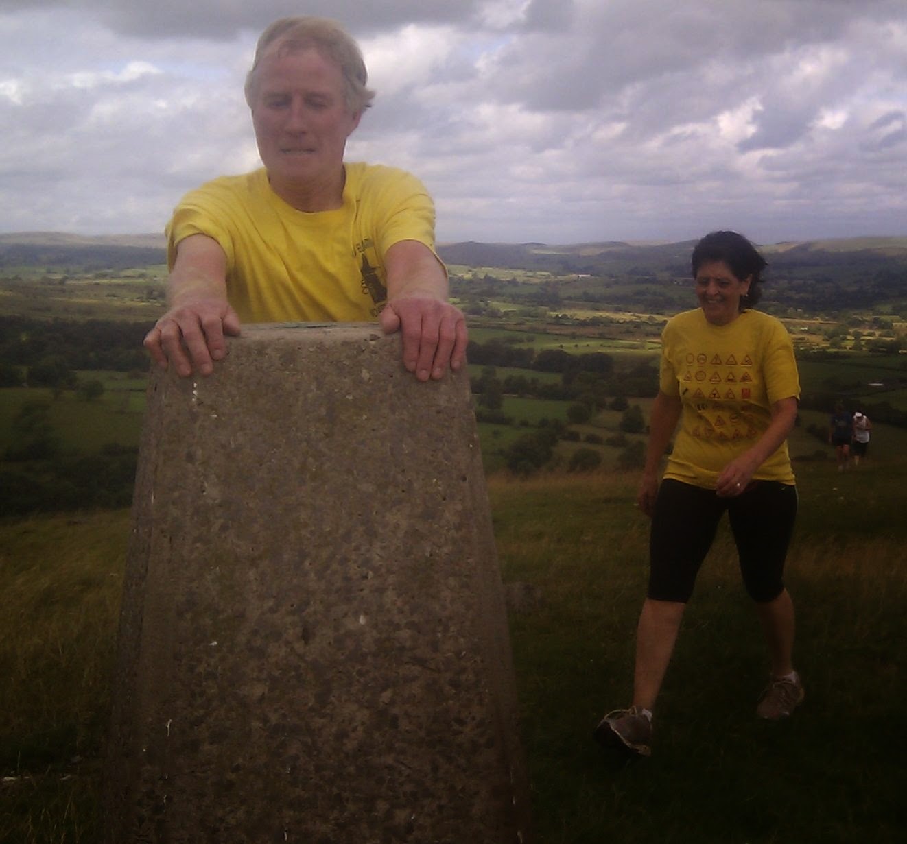 QH3 Run 840 and AH4 Run 53. Manifold Inn, Hulme End EAST MIDLANDS HASHER