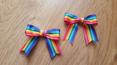 Rainbow hair clips for spring, and the perfect bow tutorial Rainbow hair clips for spring, and the perfect bow tutorial