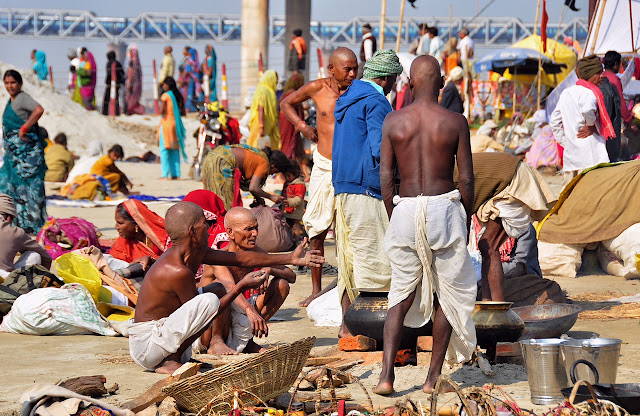 Kumbh mela 2013 ganga allahabad men indian 