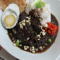 Resep Rawon Buntut Sapi Khas Jawa Timur Lengkap Dengan Nasi Putih, Taoge, Kerupuk Tempe dan Sambal Terasi Resep Rawon Buntut Sapi Khas Jawa Timur Lengkap Dengan Nasi Putih, Taoge, Kerupuk Tempe dan Sambal Terasi