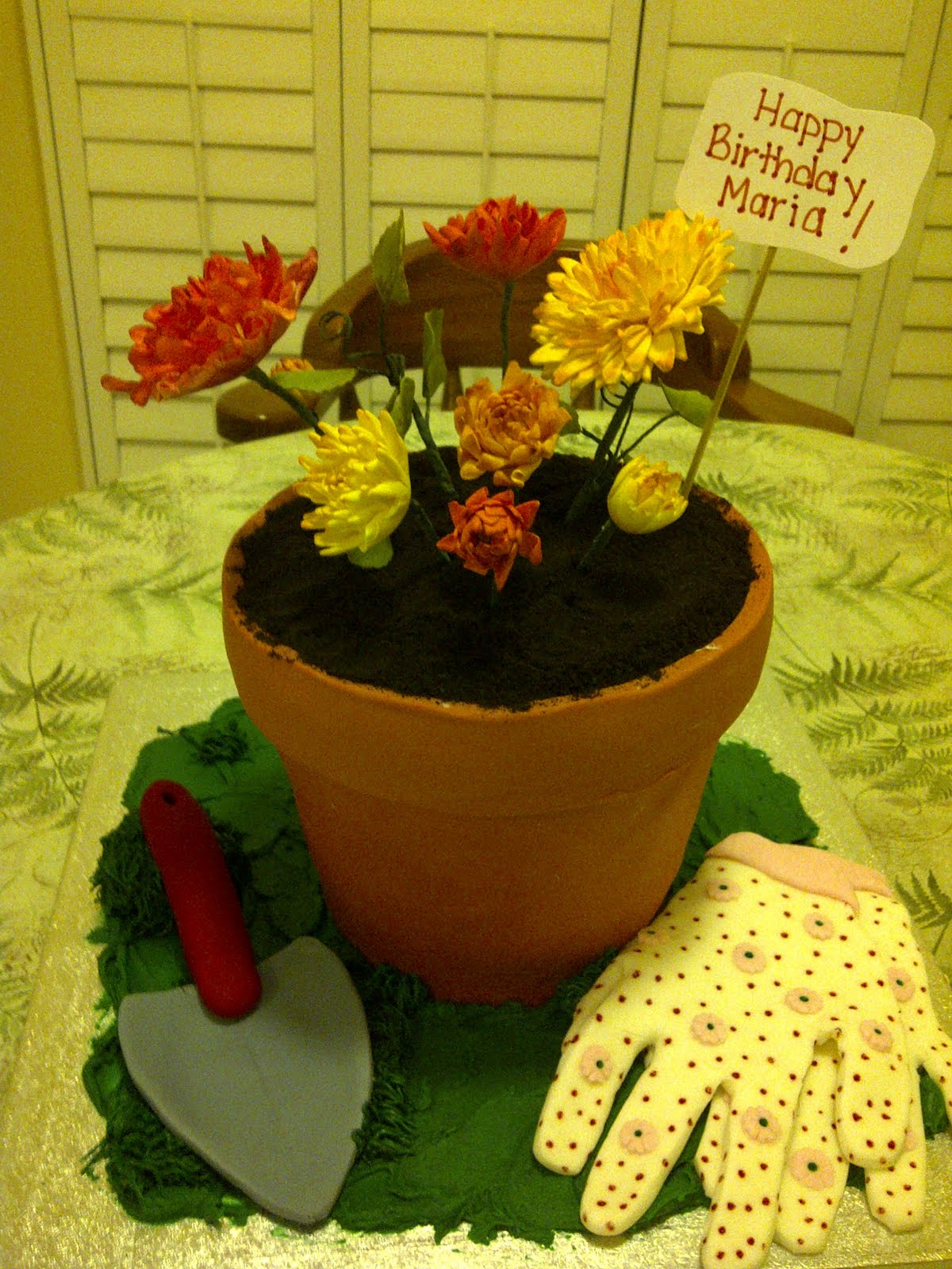 MaryMel Cakes  Flower Pot  Birthday cake 