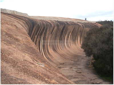 Batu Misteri Berbentuk Ombak Laut Mempunyai Corak Awesome. - Gaban Comel