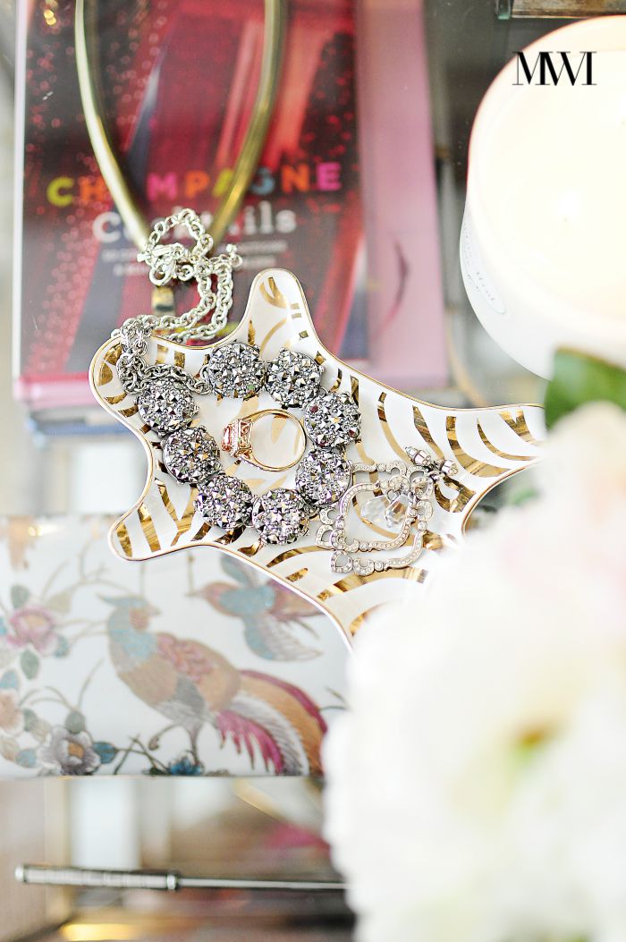 Learn about 5 must have decor items to make any end table perfectly styled and functional via monicawantsit.com